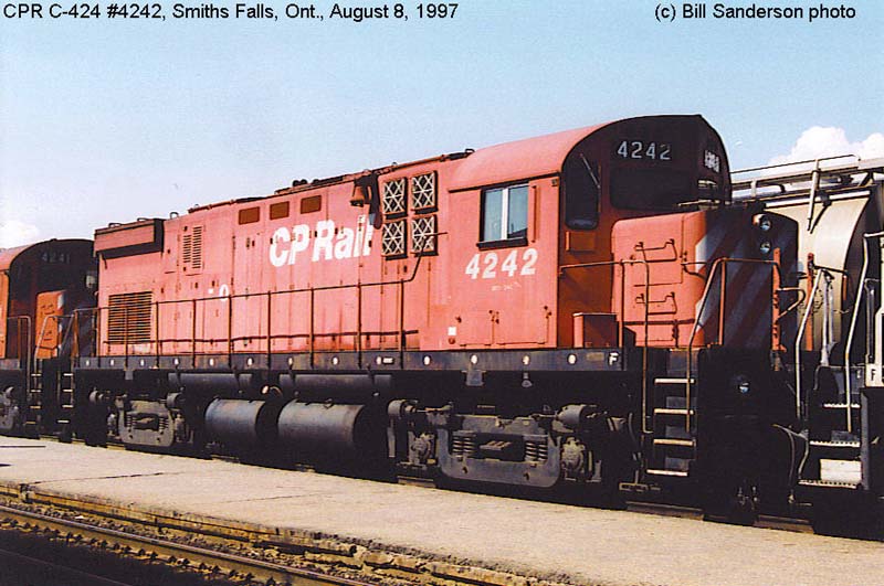 CP 4242 AT SMITHS FALLS ON 